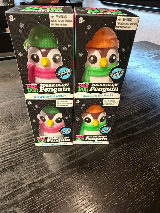 Neehdoh Other - Polar Glow Penguin Squishy Toy - Green Hat / Pink Scarf